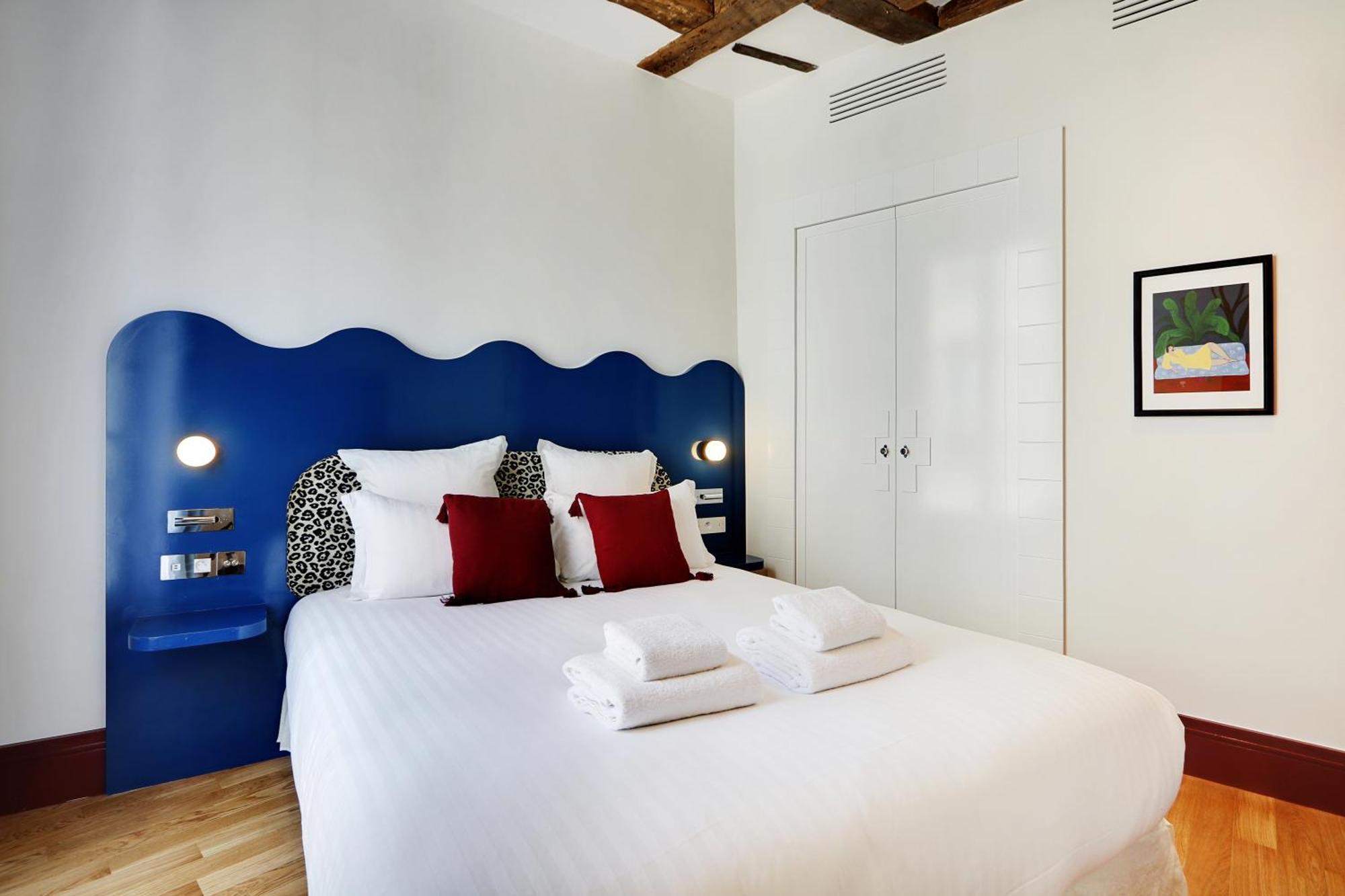 Paris Home Collection Serviced Apartments In Notre Dame - Rue Savoie Exterior photo